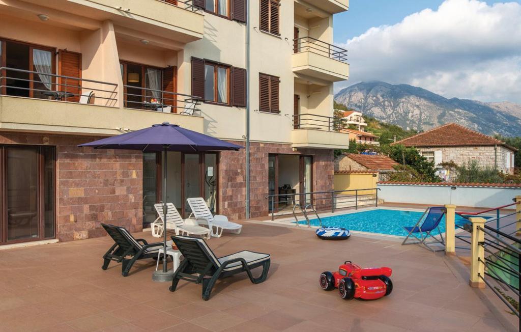 Port Adria Apartments Kamenari Exterior photo